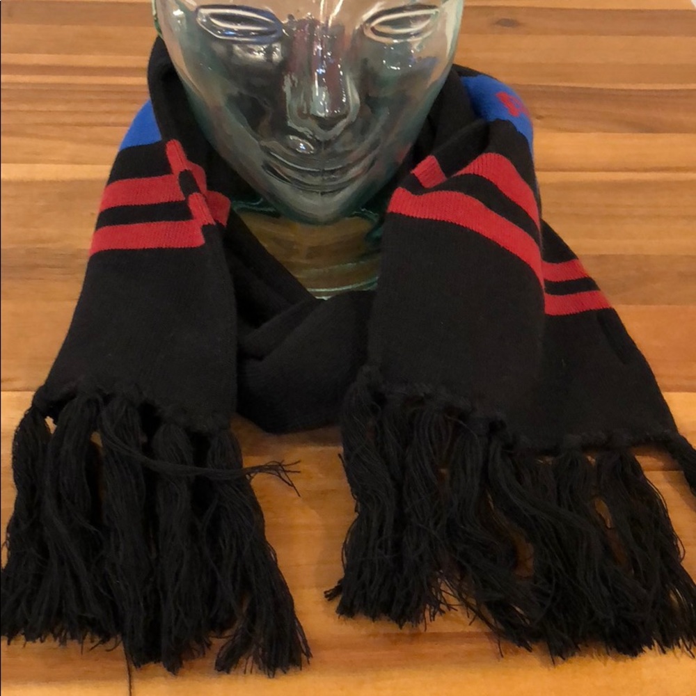 Vans scarf